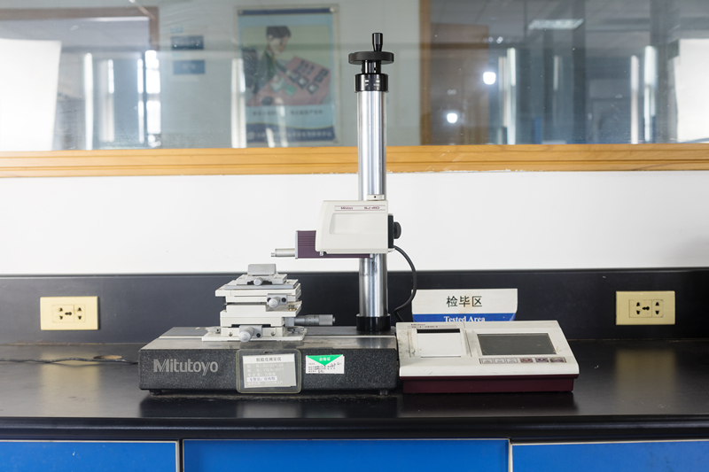 ВИМІРЮВАЛЬНИК-ШОРОСТОСТІ ПОВЕРХНІ